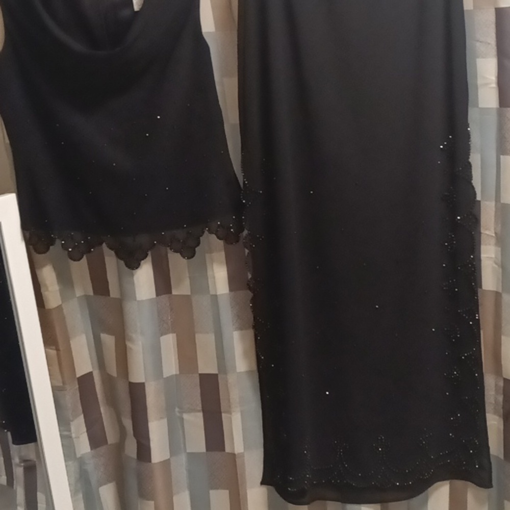 FINAL PRICE J. R. NITES BY CALIENDO 2-pc  beaded scalloped blouse/maxi skirt 6 - Picture 14 of 16